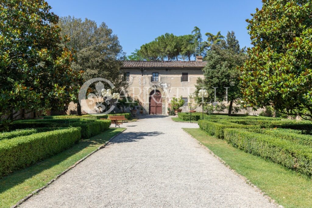 Complesso immobiliare di lusso in centro di Toscana