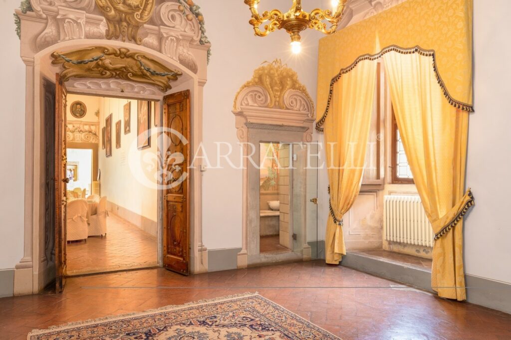 Luxurious real estate complex in the heart of Tuscany