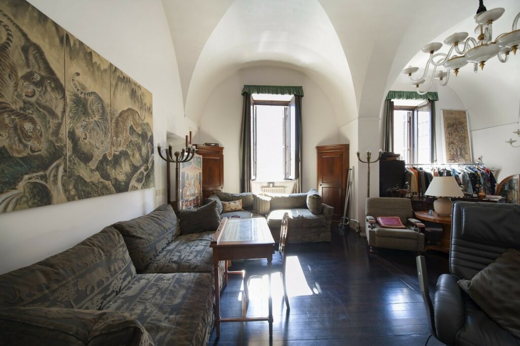 Prestigious and Historic Palace in Trastevere – Rome