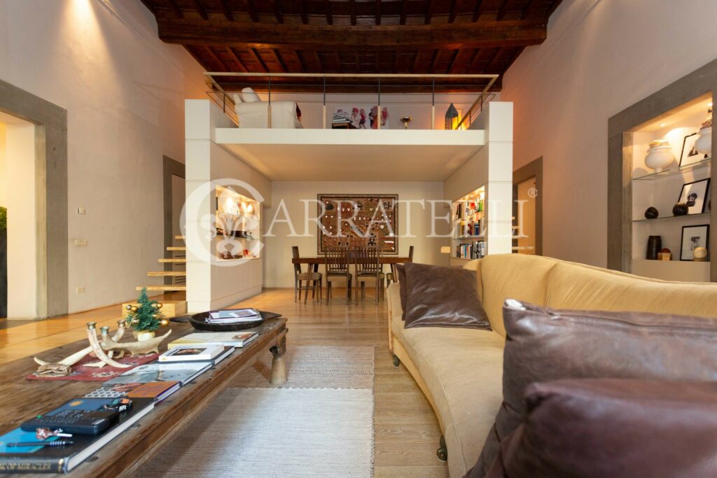 Designer apartment in the center – Florence