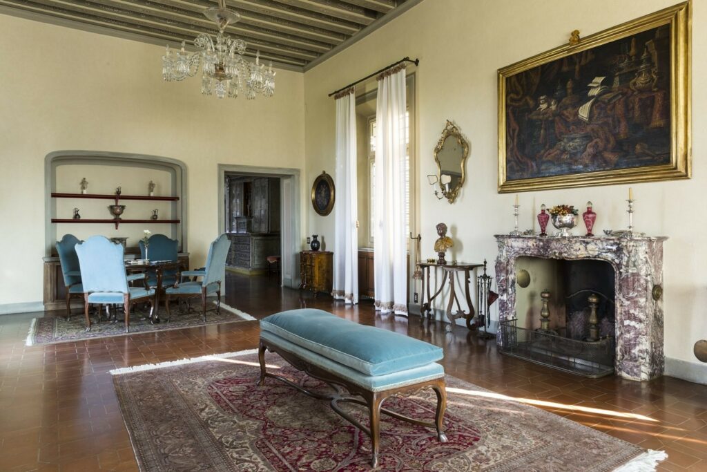 Prestigiosa villa storica a Firenze