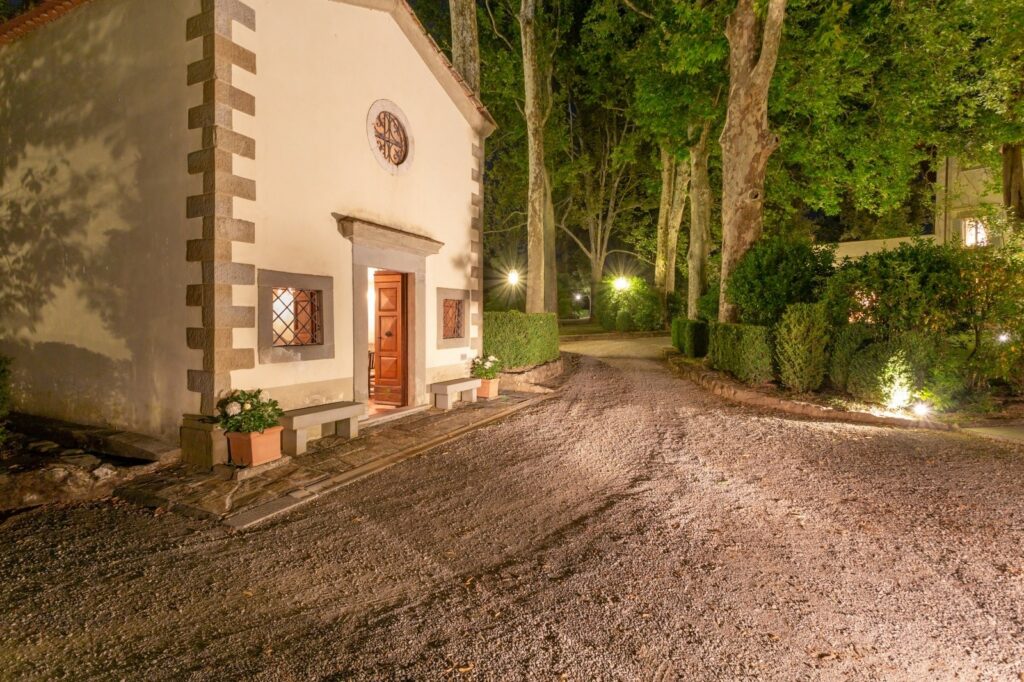 Villa with park and swimming pool on the hills near Florence