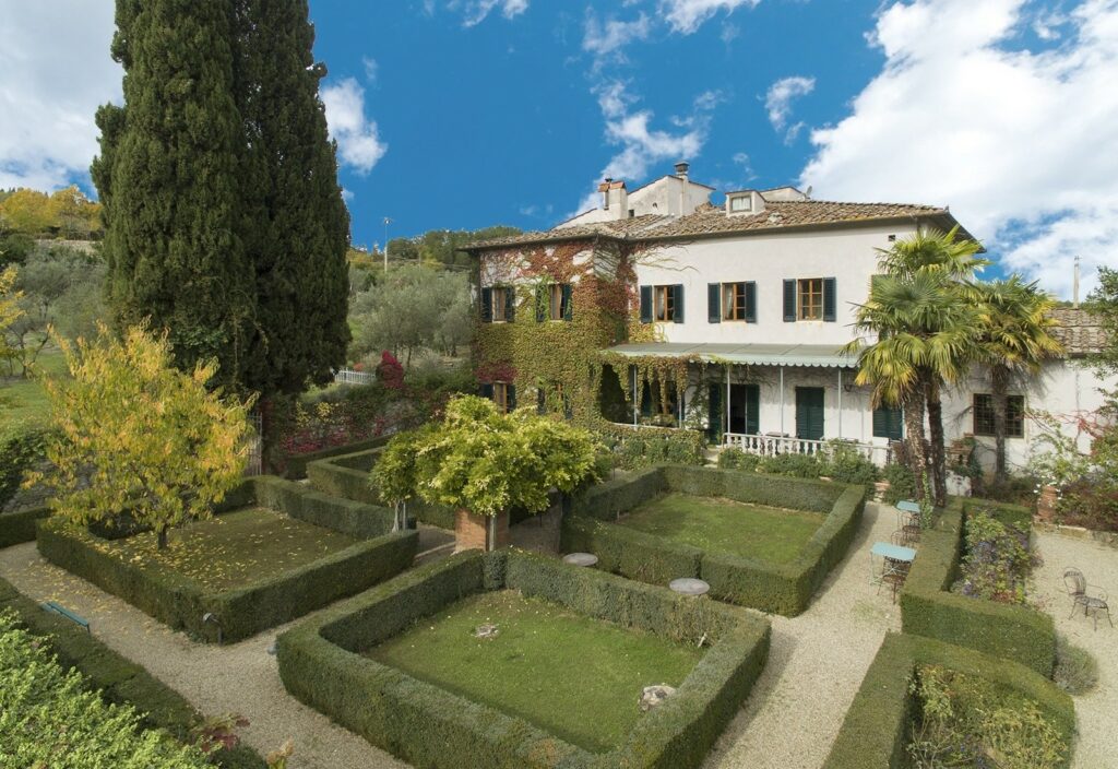 Villa di charme con parco e piscina nel Chianti