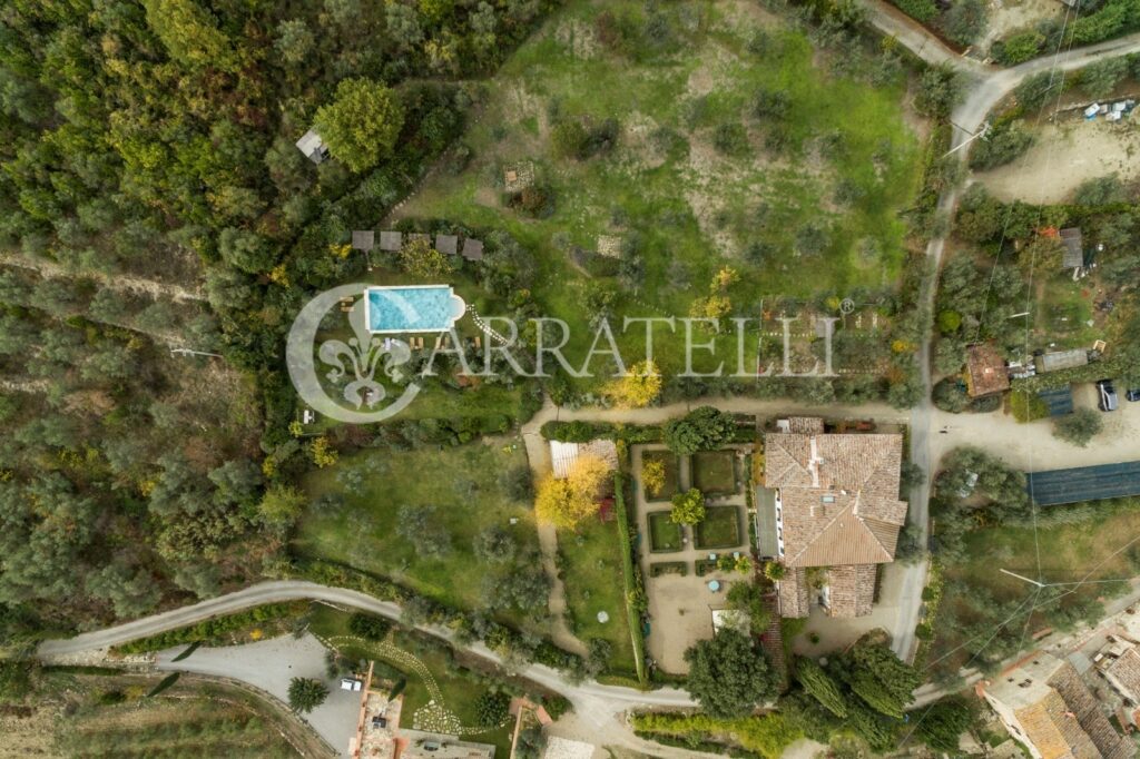 Villa with park and swimming pool in Chianti