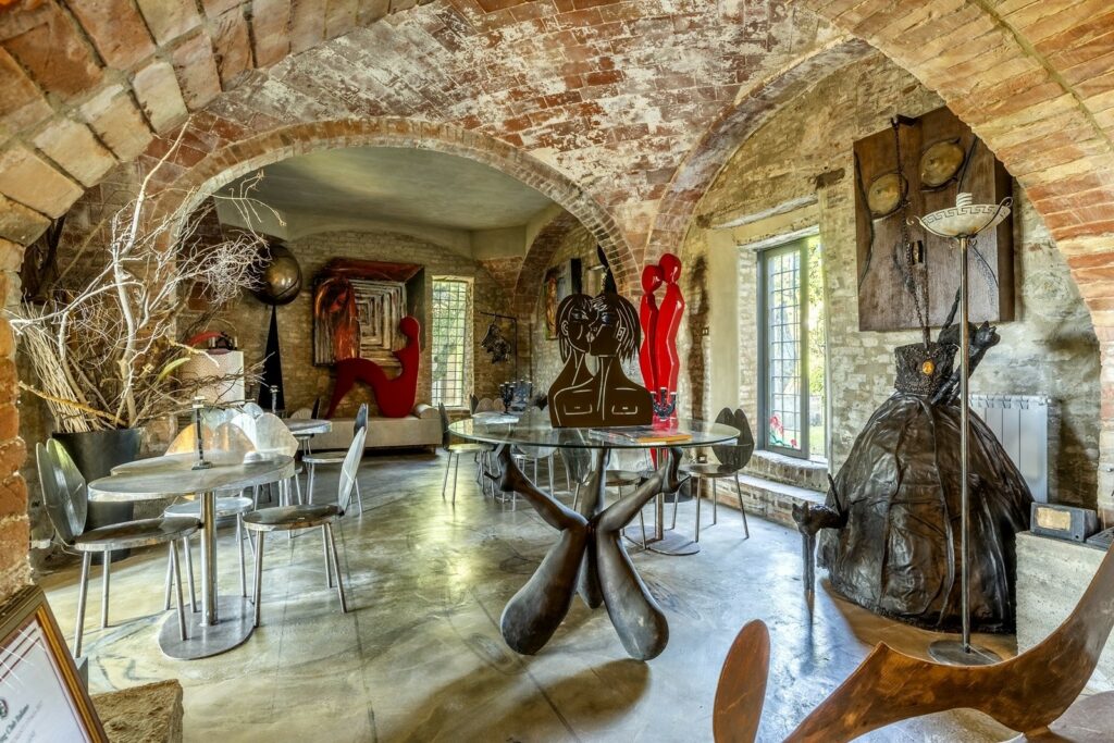 Старинный дом 1300 года в Торрита ди Сиена , Тоскана