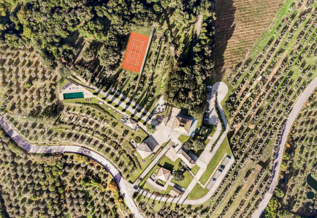 Real estate complex in Monte San Savino