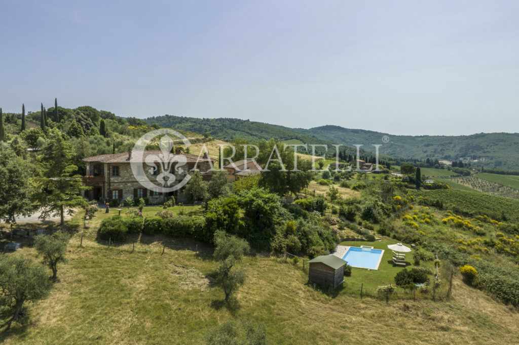 Farmhouse with garden, swimming pool and land in Chianti
