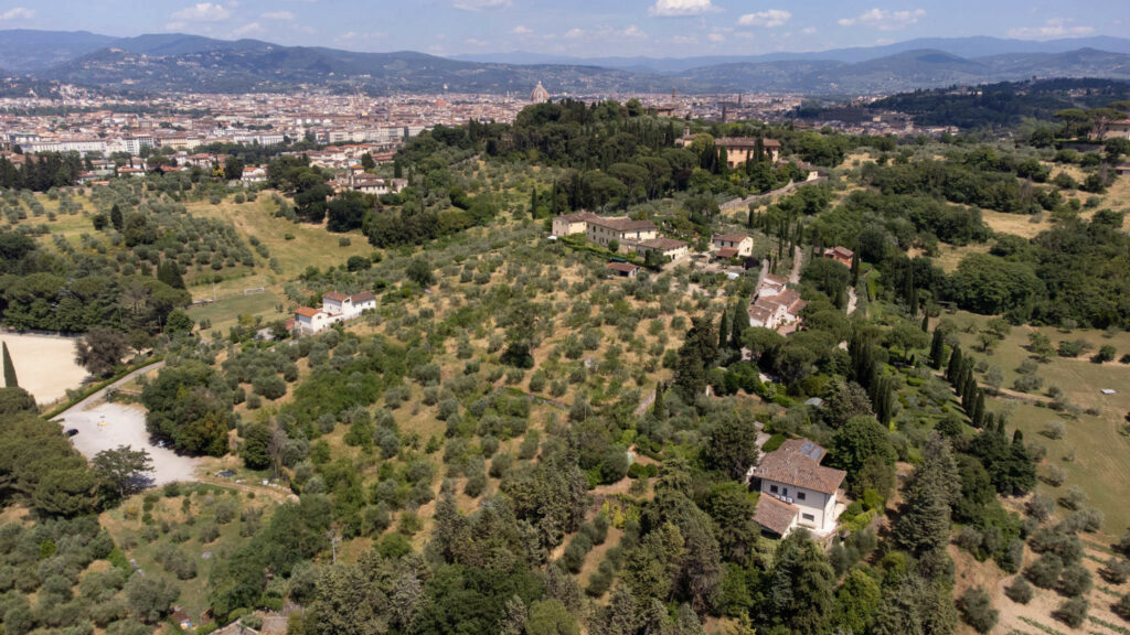 Elegante villa in stile unico con grande giardino a Firenze