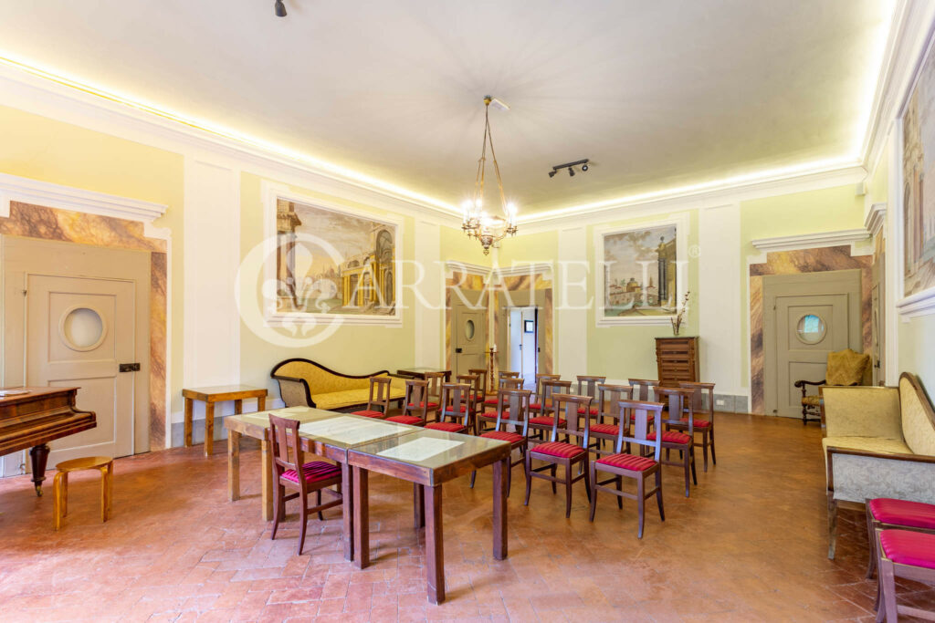 Impressive historic villa with accommodation business above Florence