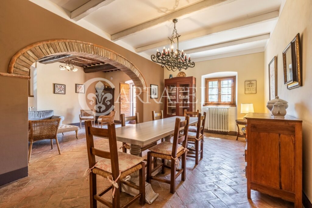 Historic villa with pool and land in Chianti