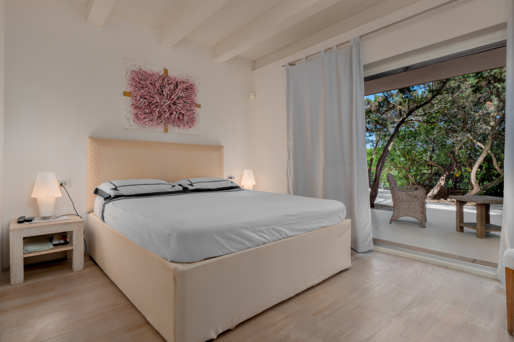 Meraviglioso appartamento con giardino e terrazza fronte mare a Porto Rotondo