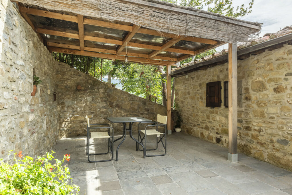 Casale panoramico con piscina a Castiglion Fiorentino