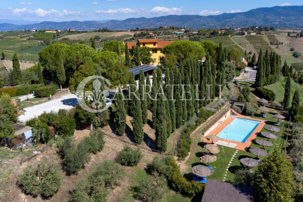 Villa with agritourism and farm near Florence
