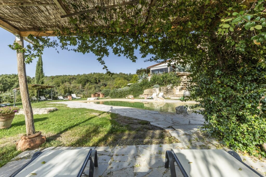 Panoramico casale con piscina a Rapolano Terme