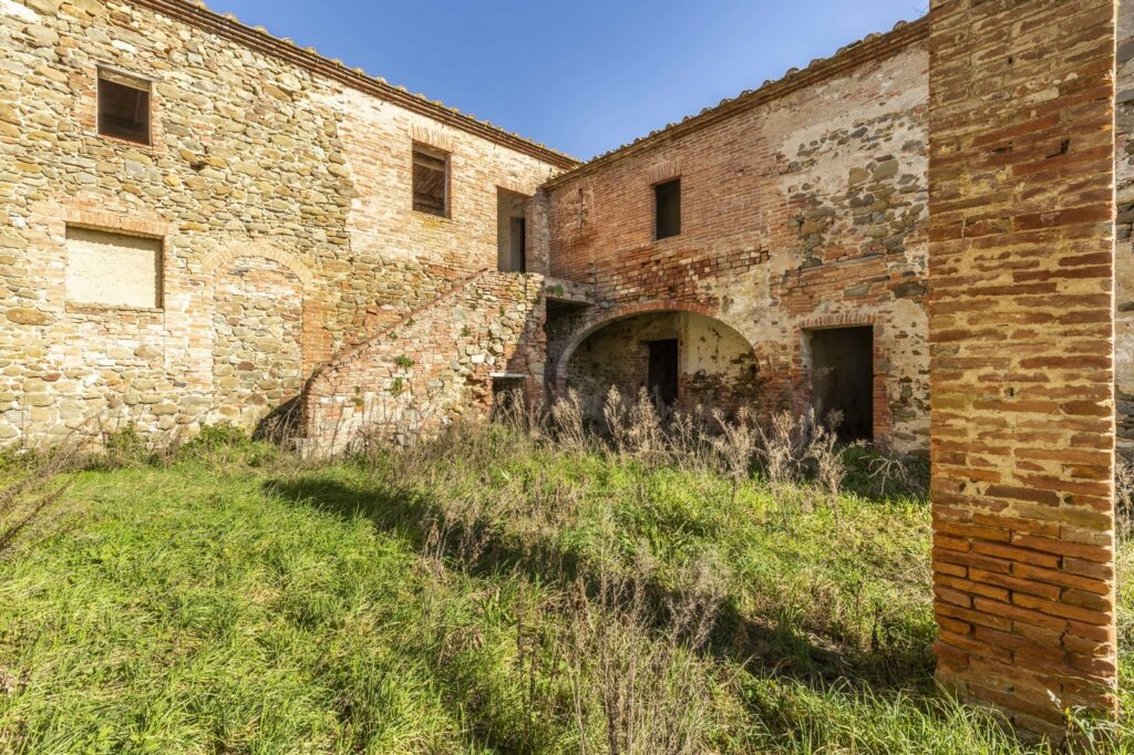 Complesso rurale a Castelnuovo Berardenga, Siena.