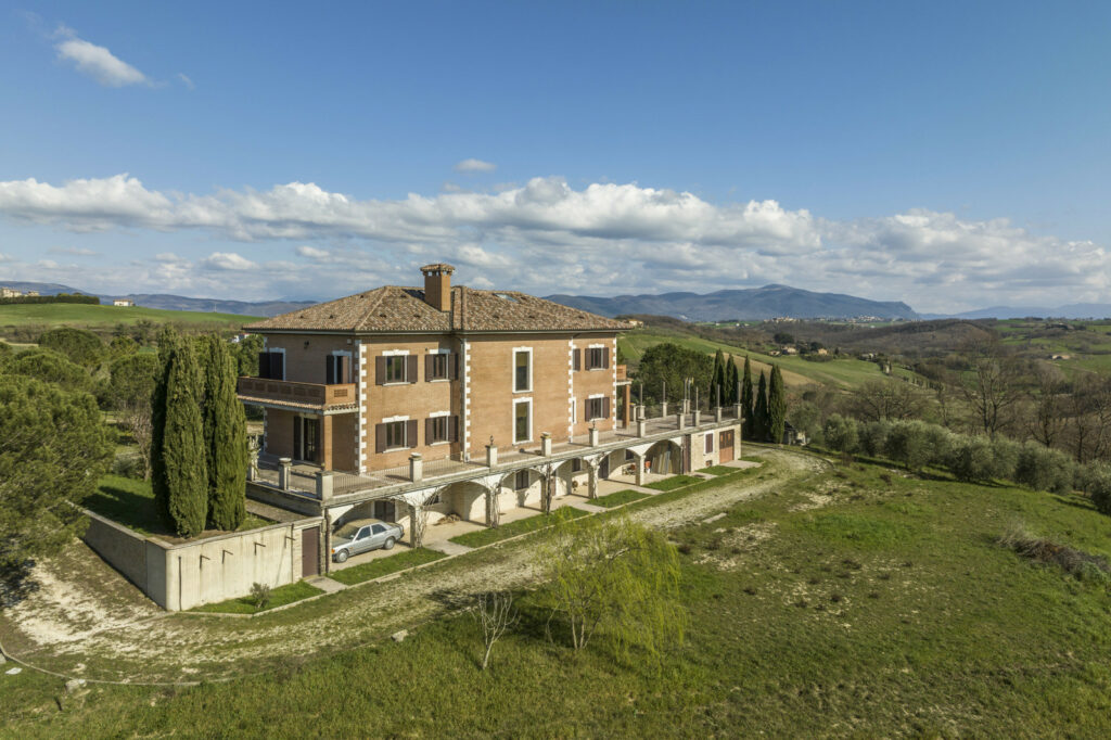 Villa moderna a Avigliano Umbro – Umbria