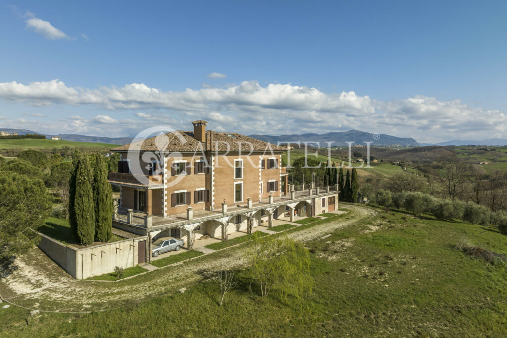 Modern villa in Avigliano Umbro – Umbria