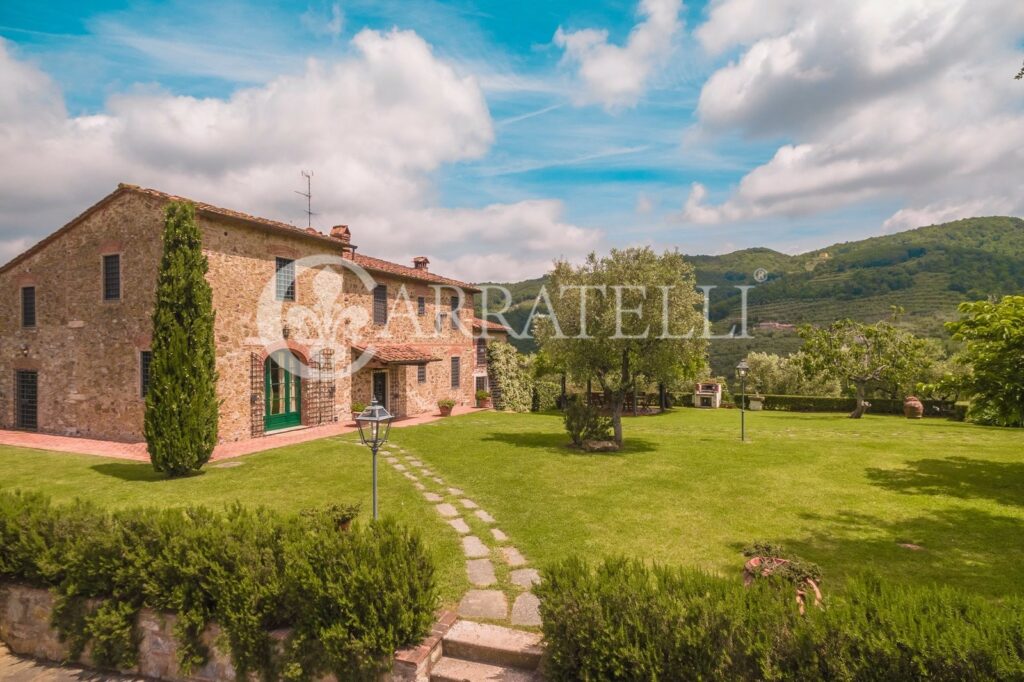 Cottages with scenic pools in Monsummano Terme