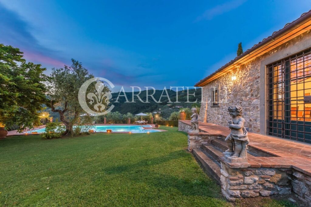 Casali con piscine panoramiche a Monsummano Terme