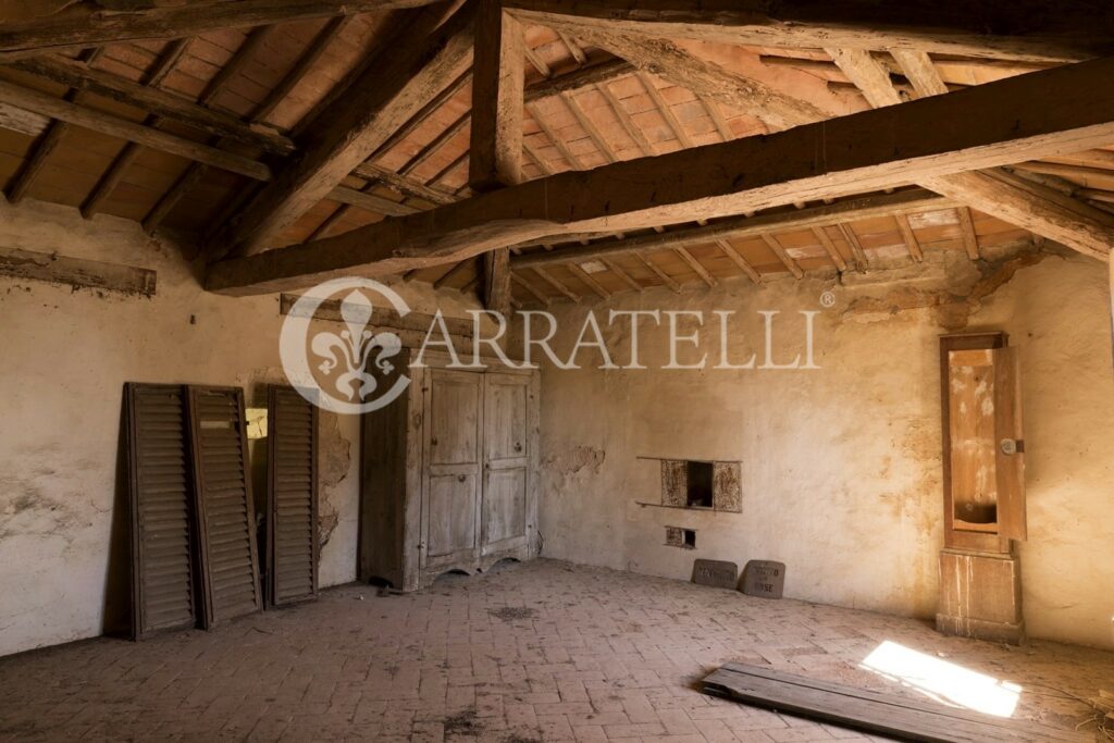 Charming Estate on The Hills of Siena – Tuscany
