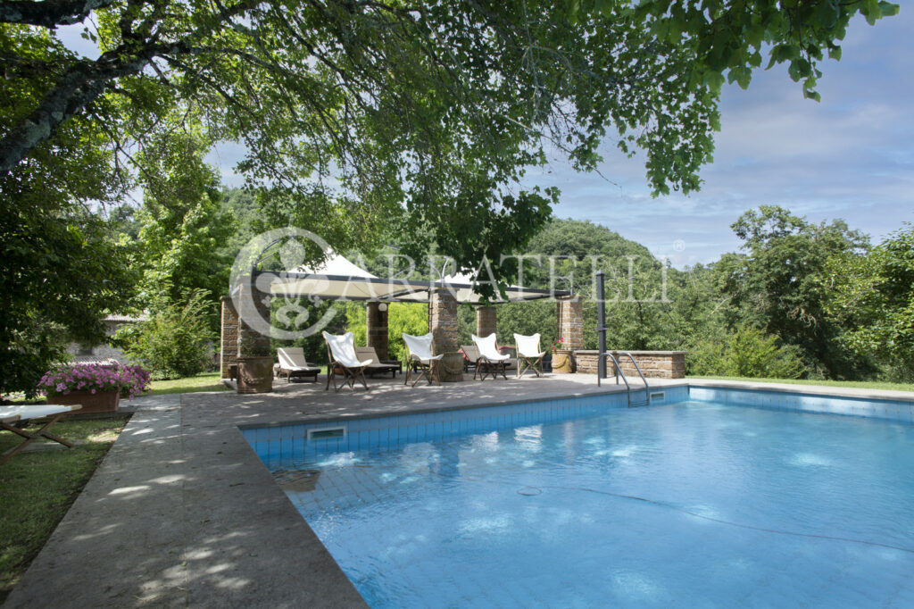 Resort con terreno e piscina vicino a Orvieto