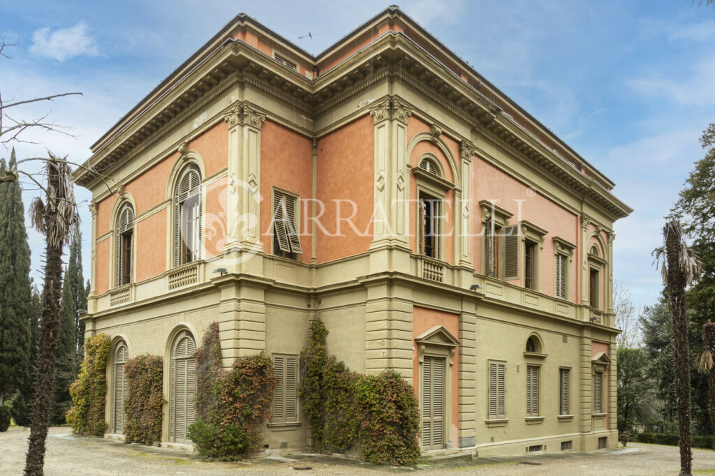 Historic villa with park and annex Porta Romana
