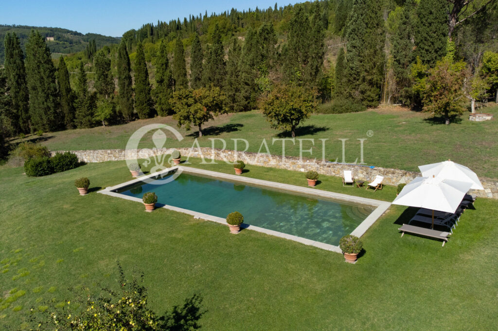 Prestigious historic villa with swimming pool in Florence