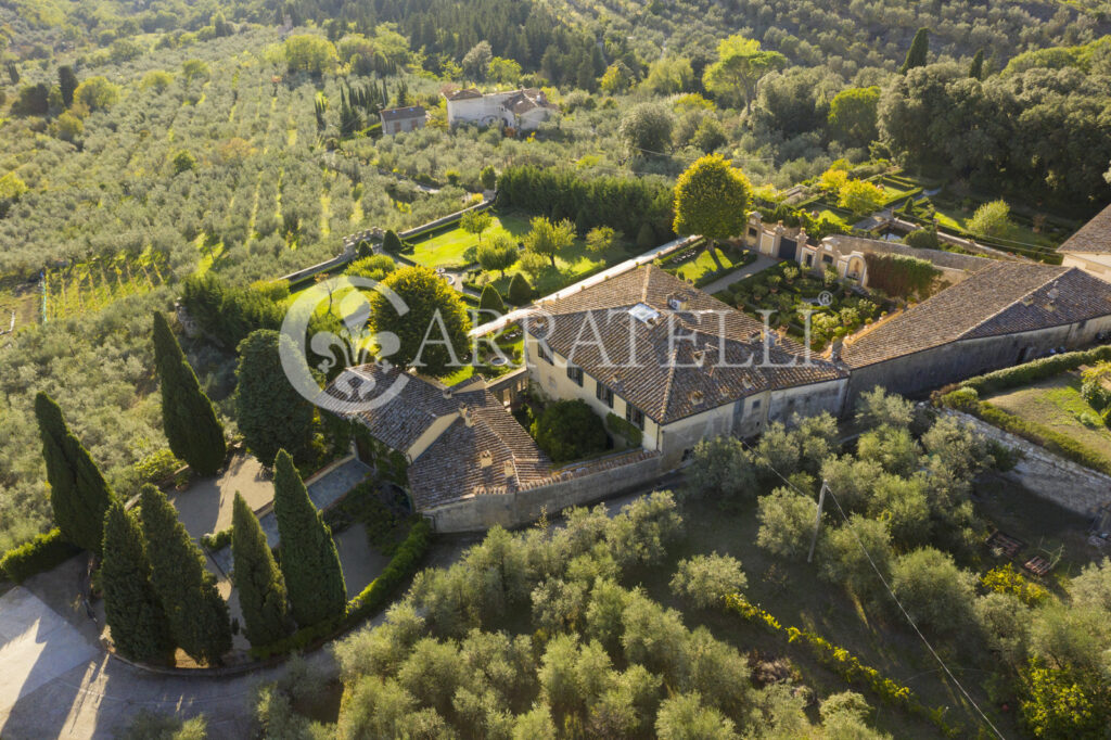 Prestigiosa villa Medicea sulle colline di Firenze