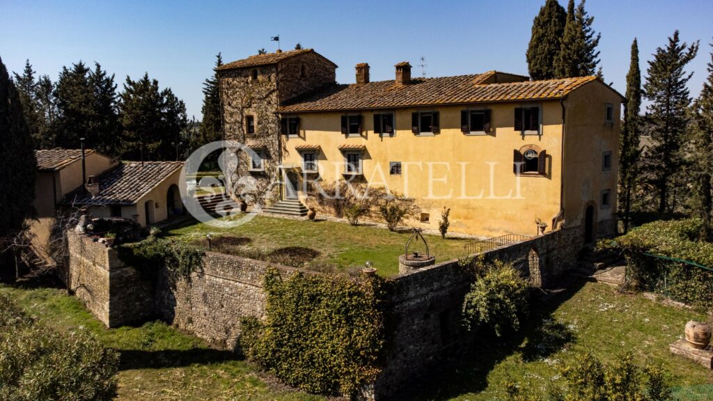 Luxury villa with garden, swimming pool and land in Chianti