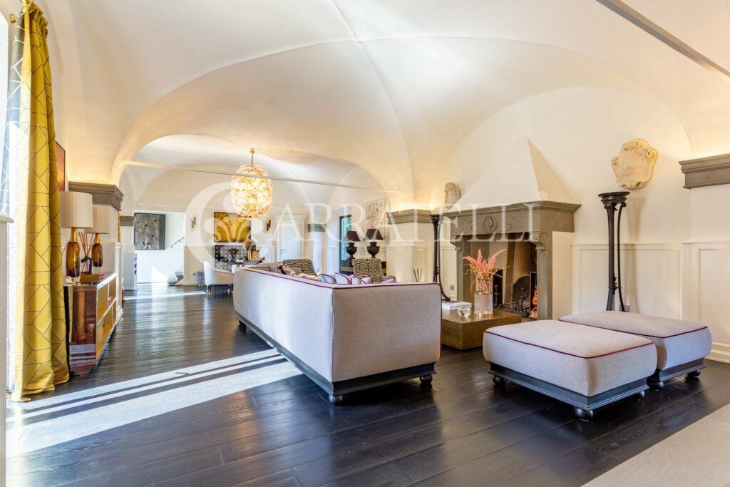 Lussuosa villa ristrutturata a Marignolle – Firenze