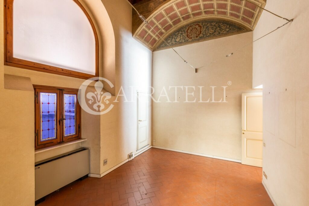 Appartamento con giardino in torre a Firenze