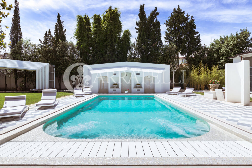 Villa di lusso con parco e piscina a Empoli