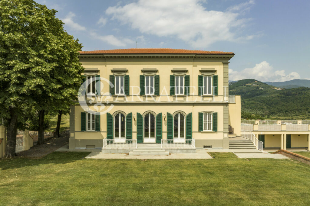 Villa storica con parco e piscina a Pistoia