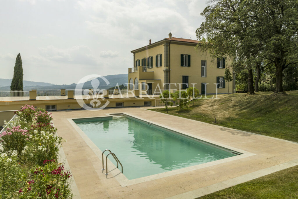 Historic villa with park and pool in Pistoia