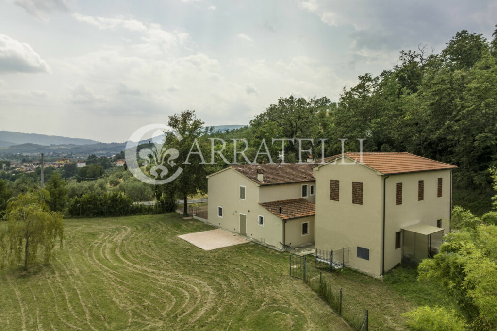 Historic villa with park and pool in Pistoia